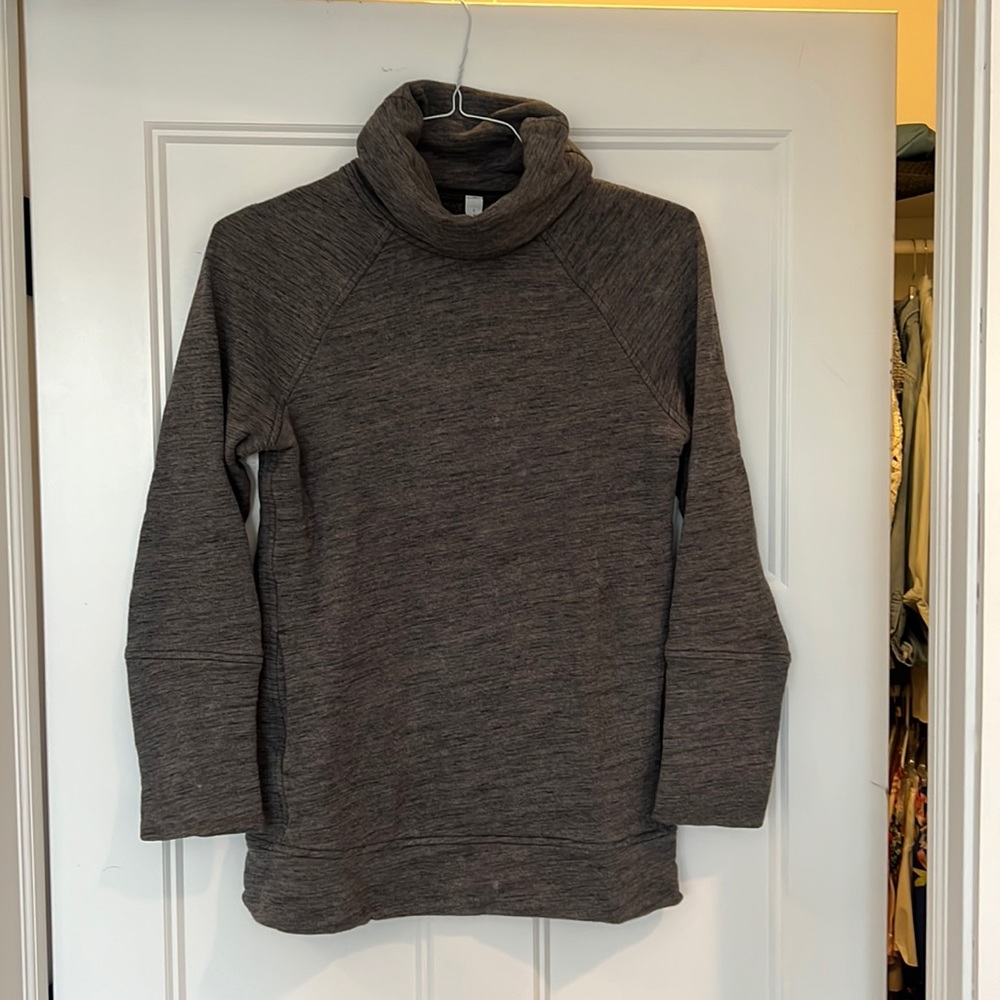 lululemon athletic pull over